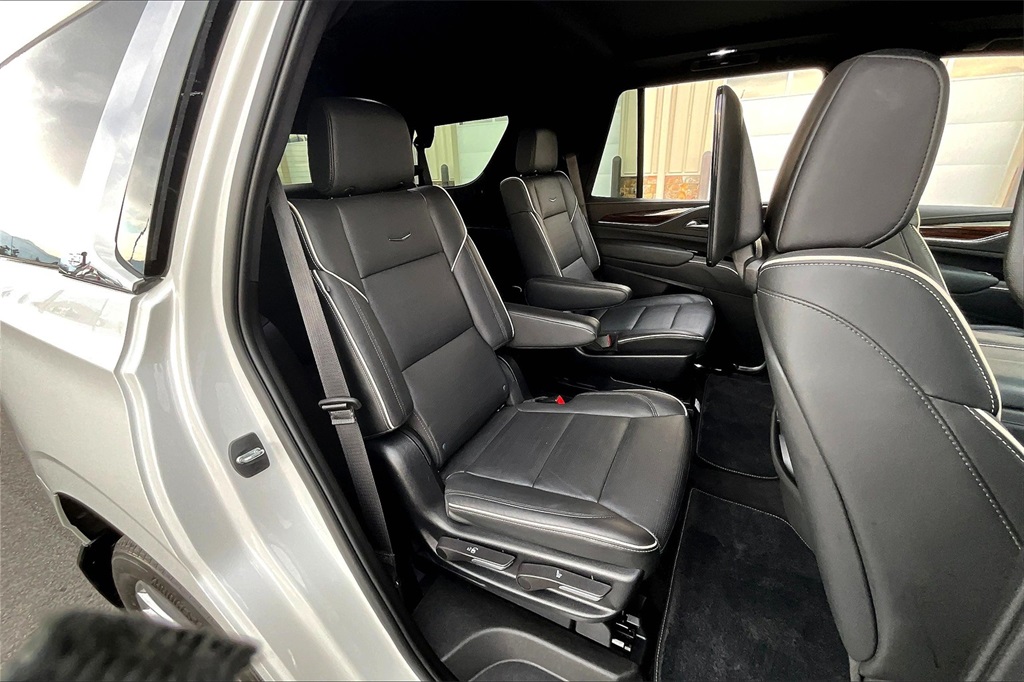 2023 Cadillac Escalade Premium Luxury photo 26
