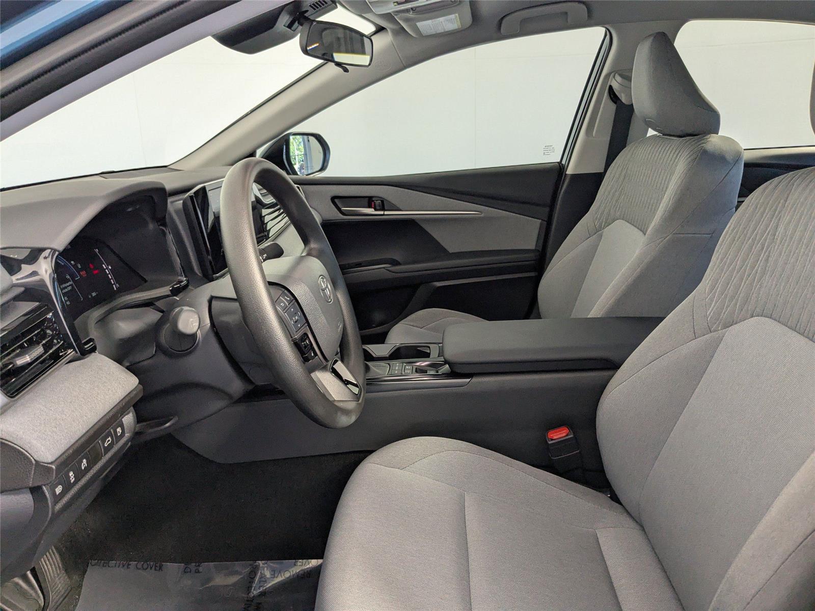 2025 Toyota Camry LE photo 9