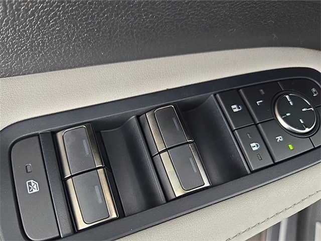 2025 Lexus RX 350 Premium photo 9