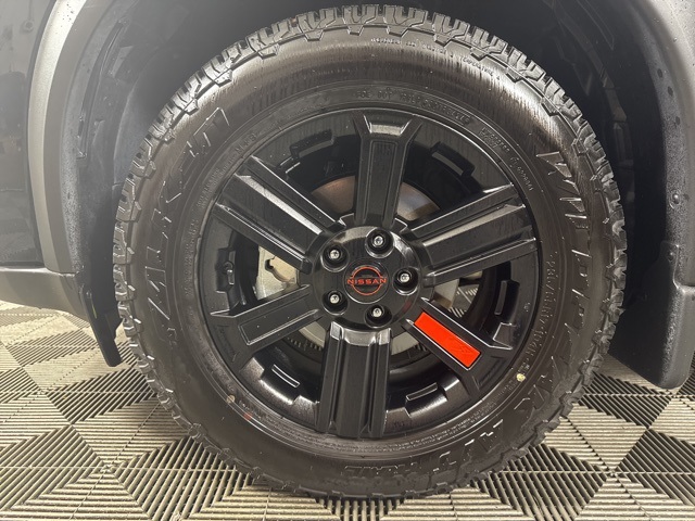 2025 Nissan Rogue SV photo 4