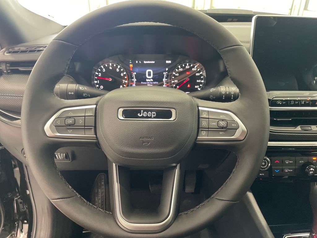 2025 Jeep Compass Limited photo 13