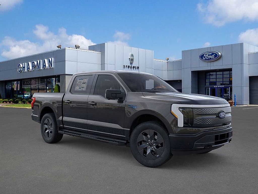 2025 Ford F-150 Lightning photo 6