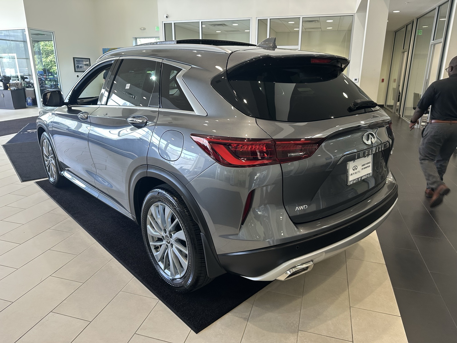 2025 Infiniti QX50 Luxe AWD photo 5