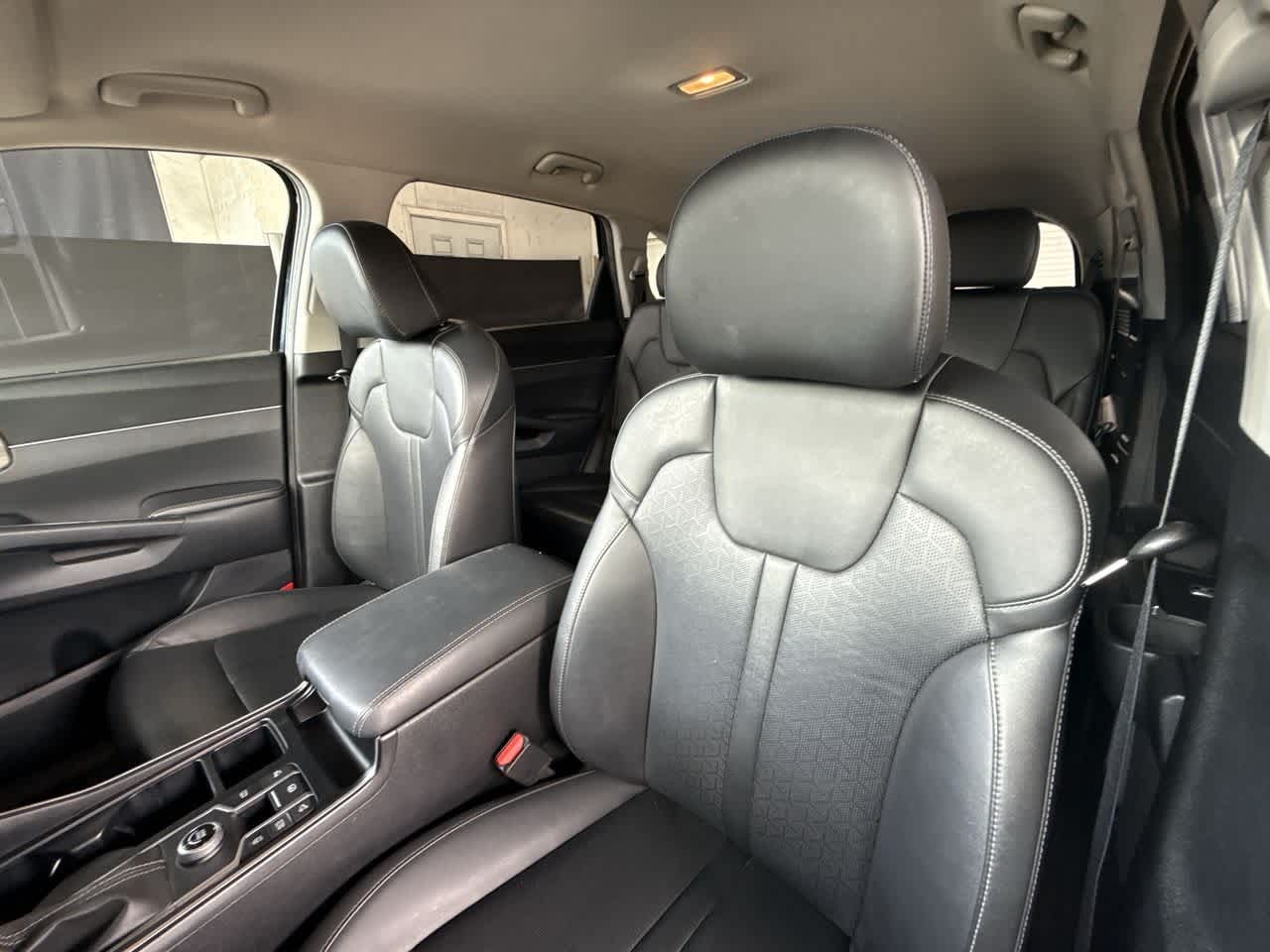 2022 Kia Sorento EX photo 14