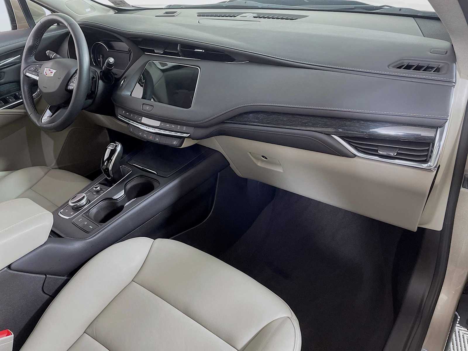 2022 Cadillac XT4 Premium Luxury photo 25