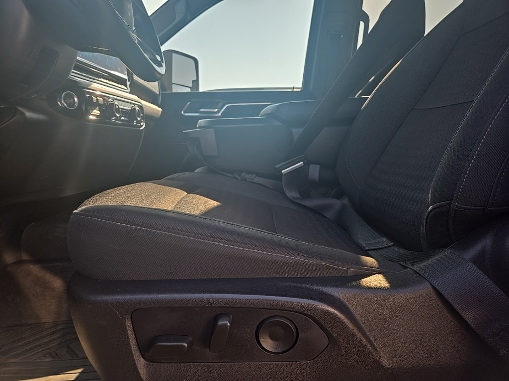 2024 Chevrolet Silverado 2500HD LT photo 5