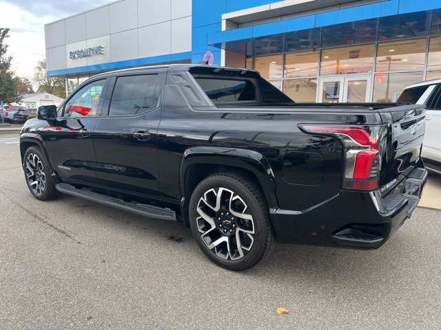 2024 Chevrolet Silverado EV RST photo 3