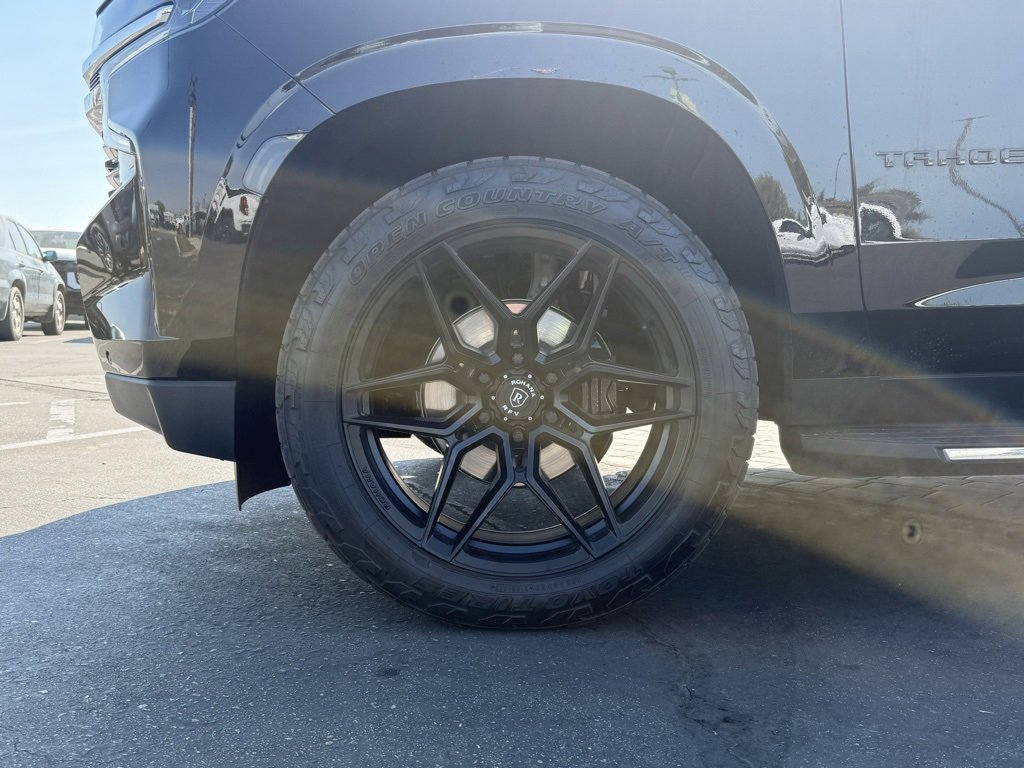 2023 Chevrolet Tahoe LT photo 2