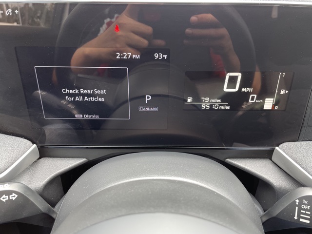 2025 Nissan Kicks SV photo 9