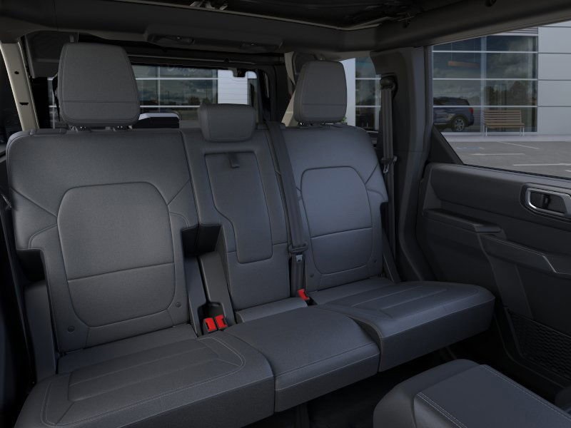 2025 Ford Bronco Outer Banks photo 9
