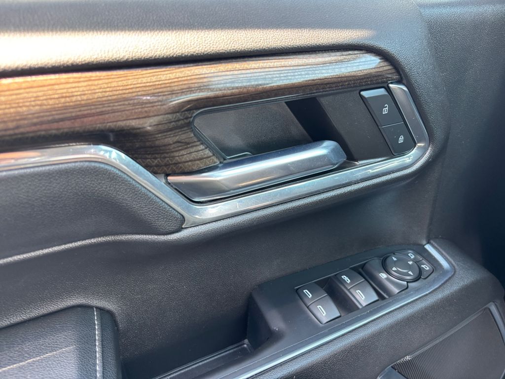 2024 Chevrolet Silverado 1500 LT photo 12