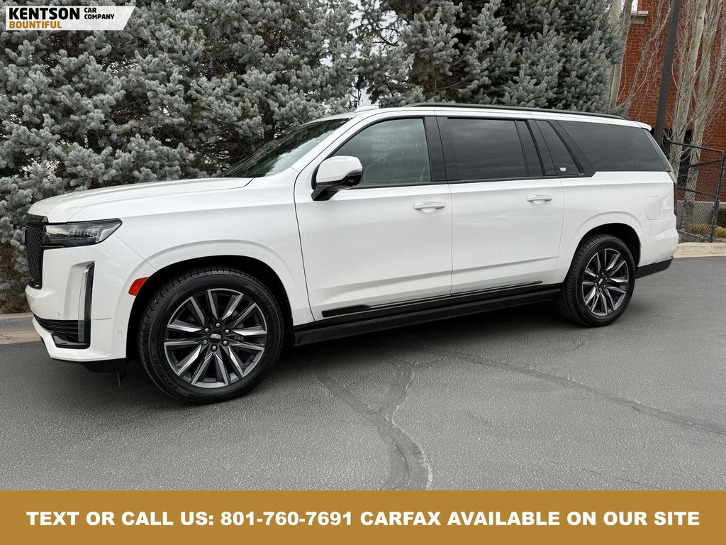 2023 Cadillac Escalade ESV Sport's photo