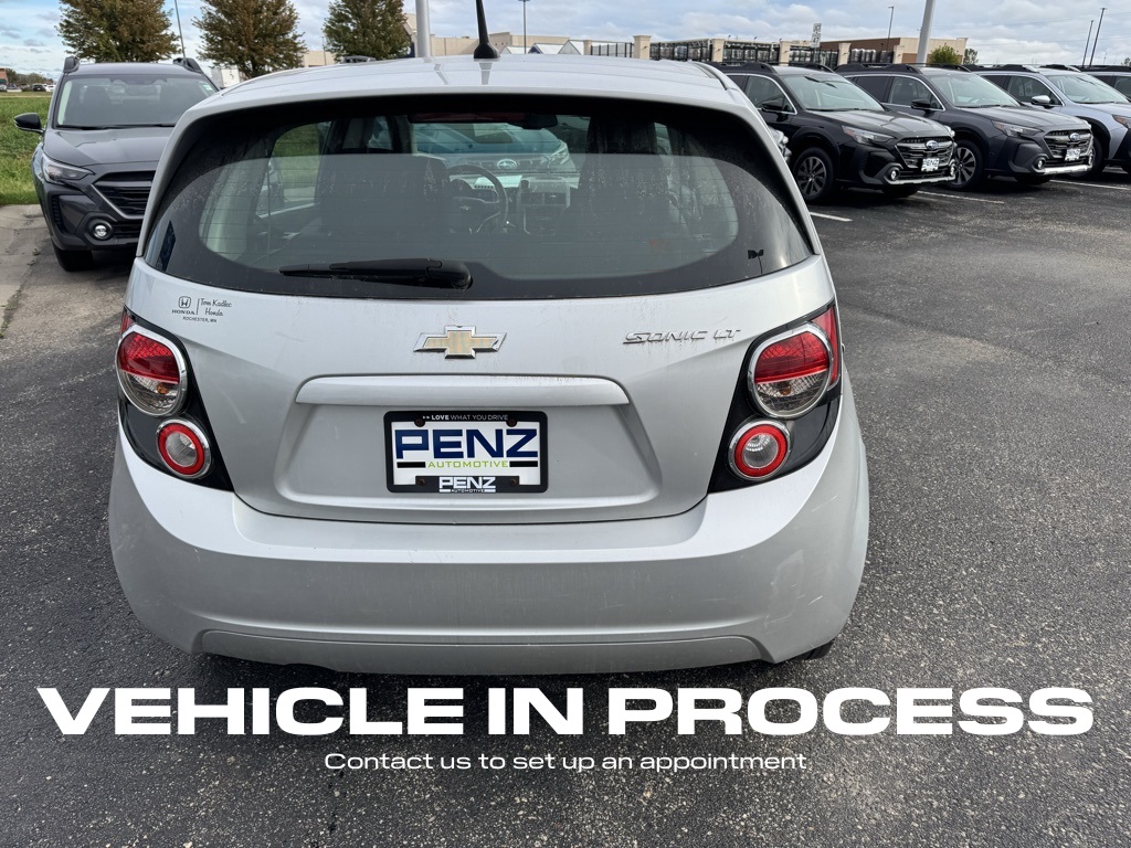 2014 Chevrolet Sonic LT photo 4