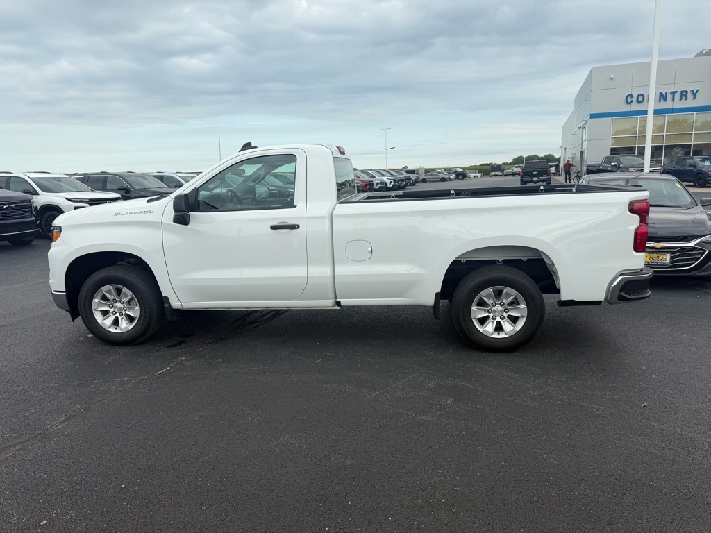 2024 Chevrolet Silverado 1500 photo 2