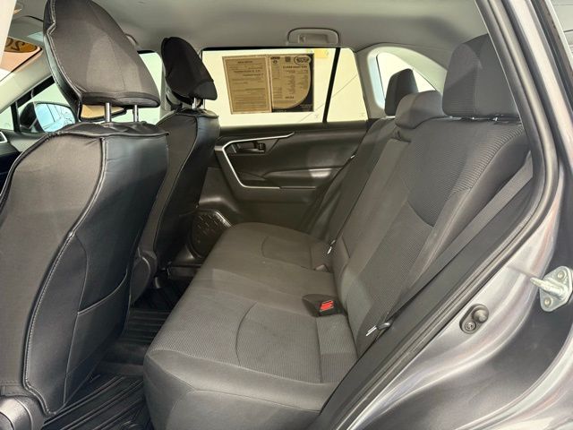 2019 Toyota RAV4 LE photo 27