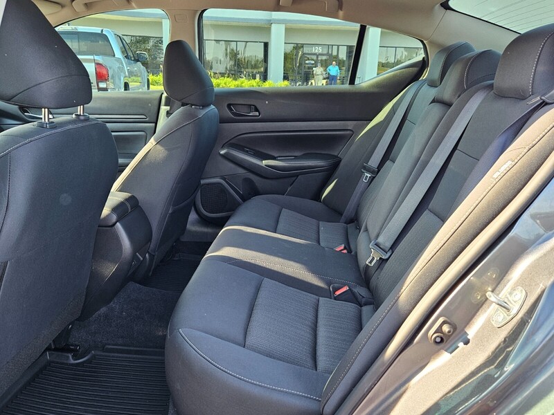 2024 Nissan Altima 2.5 SV photo 6