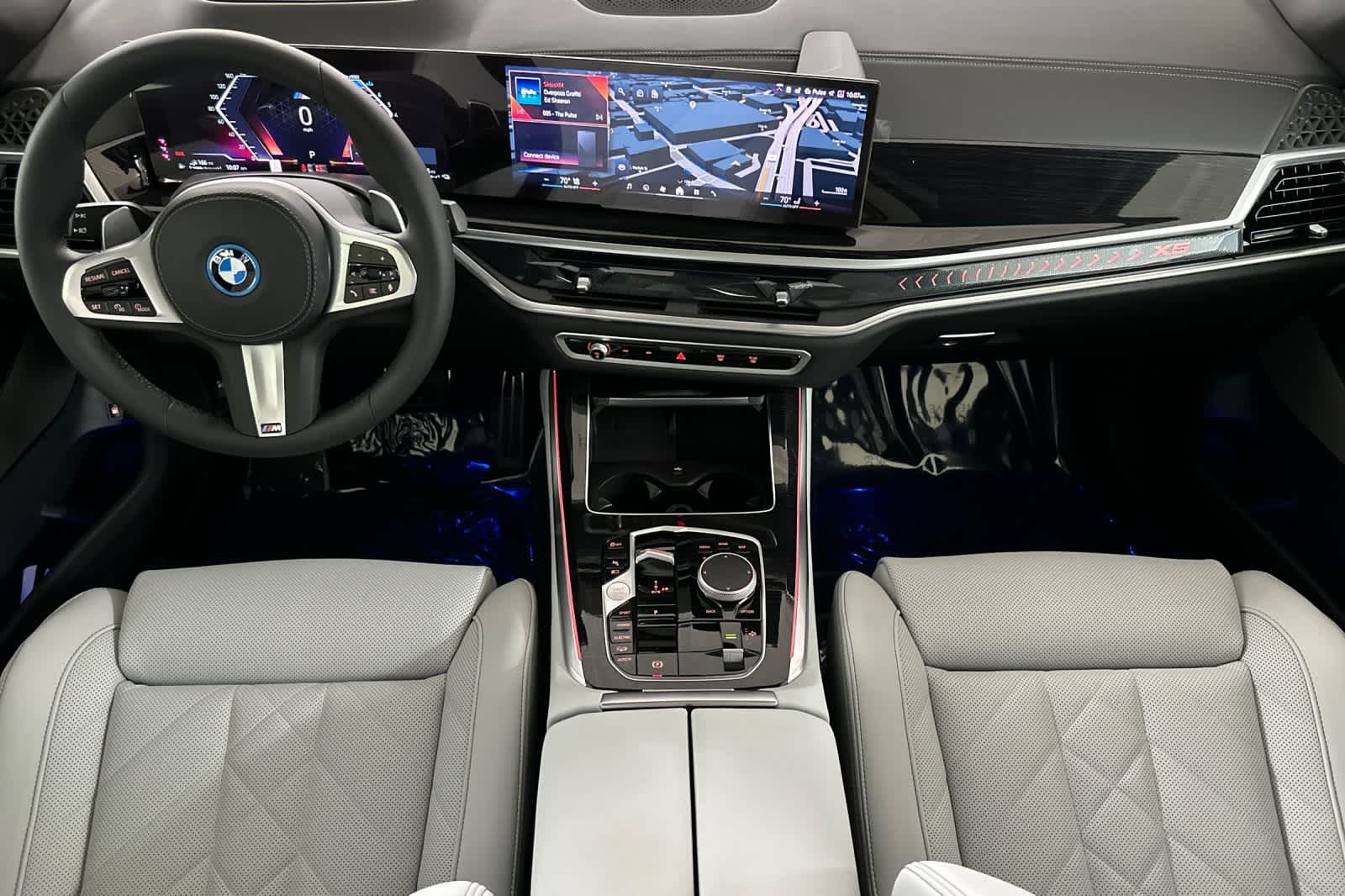 New 2026 Alpine White BMW xDrive50e image 3