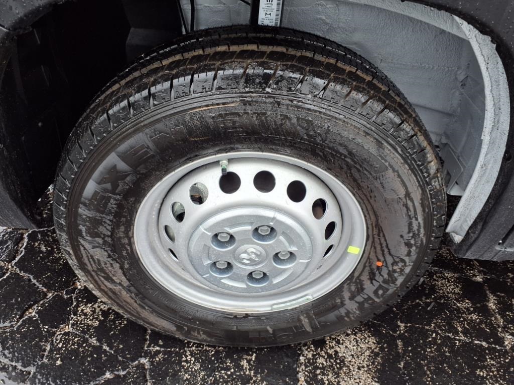 2025 Ram ProMaster 1500 Tradesman photo 4