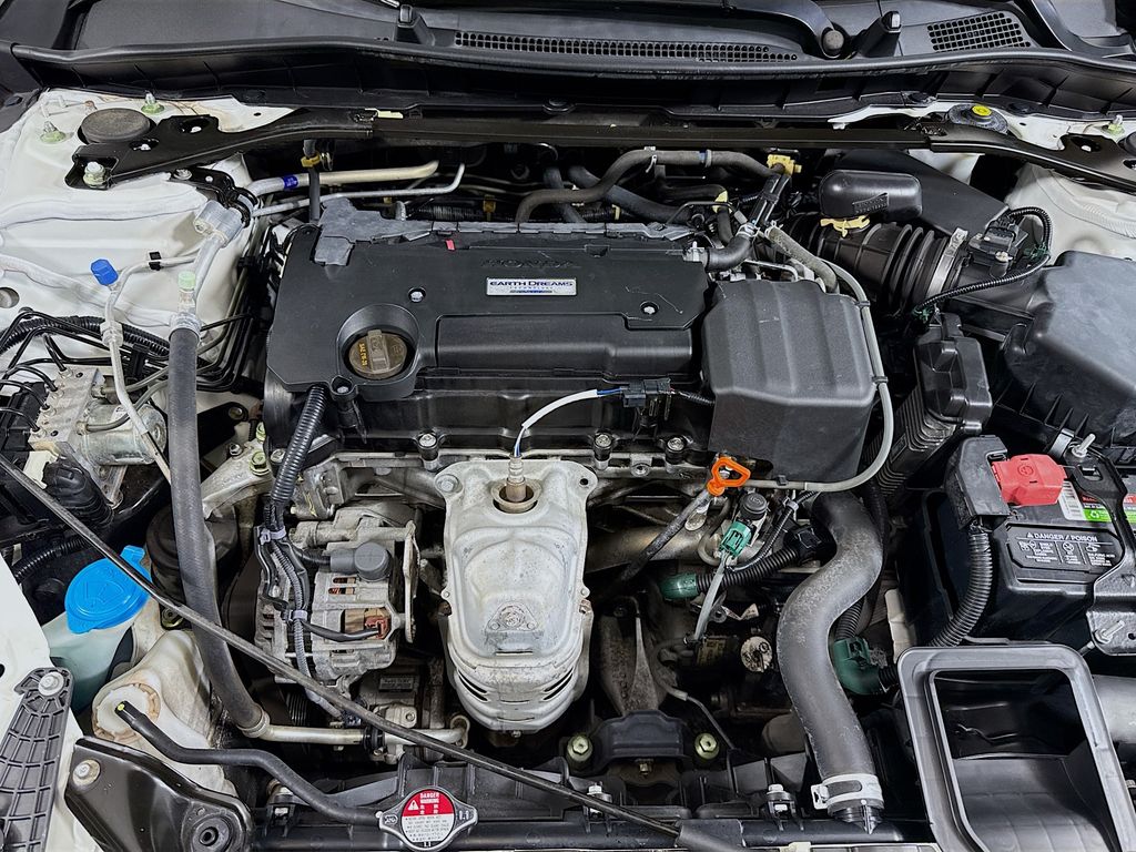 2017 Honda Accord Sport SE photo 25