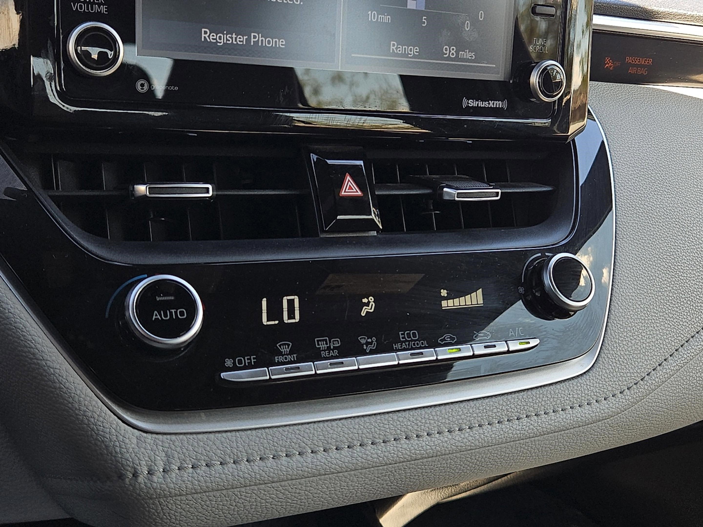 2022 Toyota Corolla SE photo 18