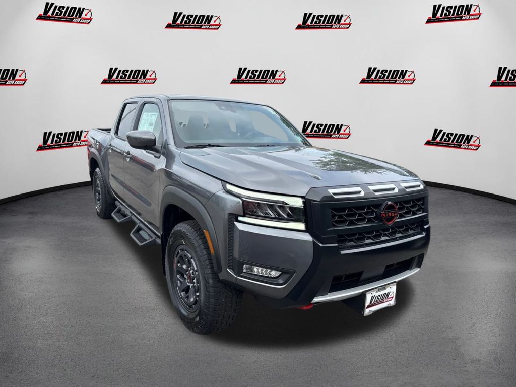 2025 Nissan Frontier PRO-4X photo 3