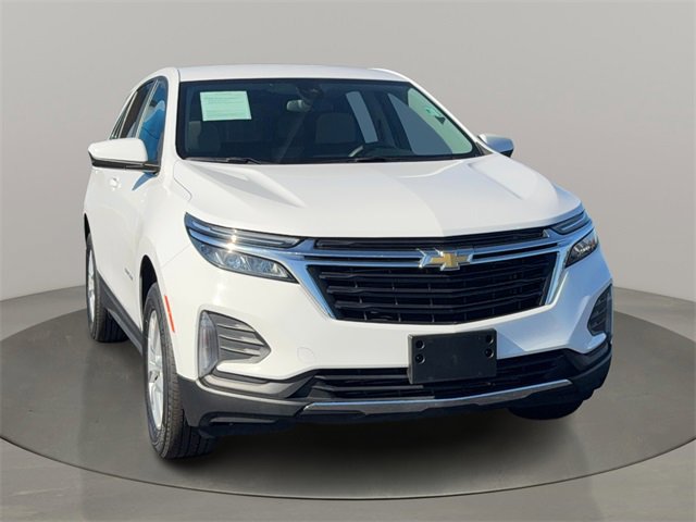 2023 Chevrolet Equinox LT photo 2