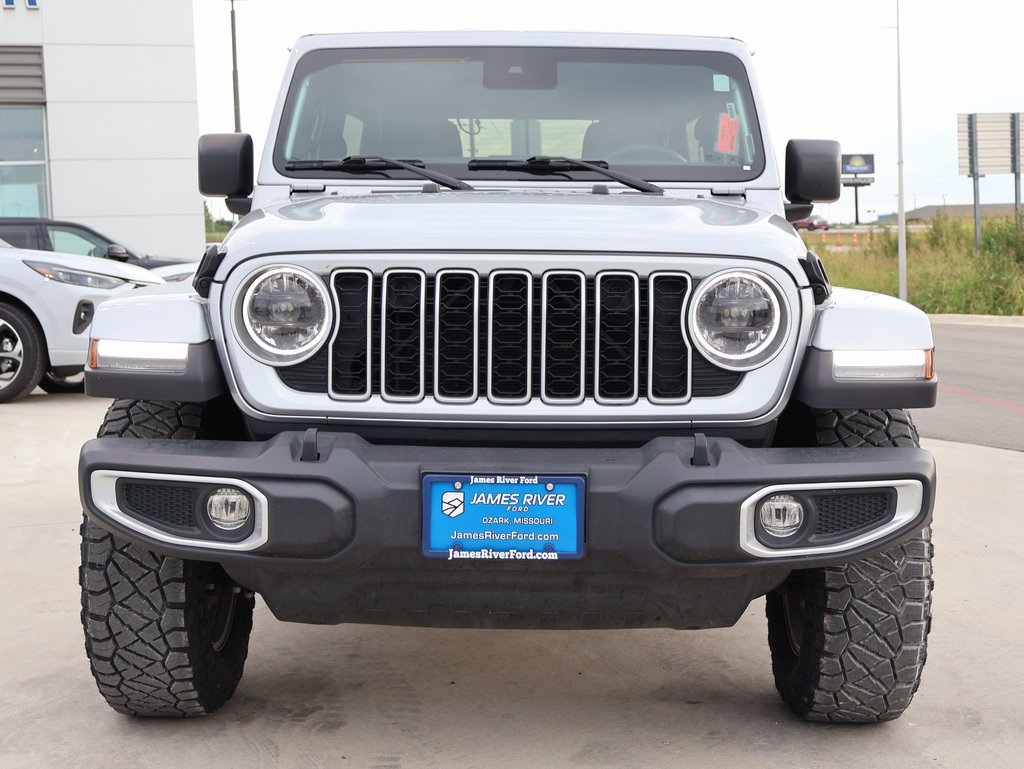 2024 Jeep Wrangler Sahara photo 7