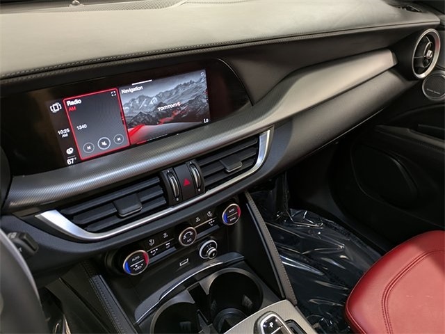 2024 Alfa Romeo Stelvio Ti photo 11