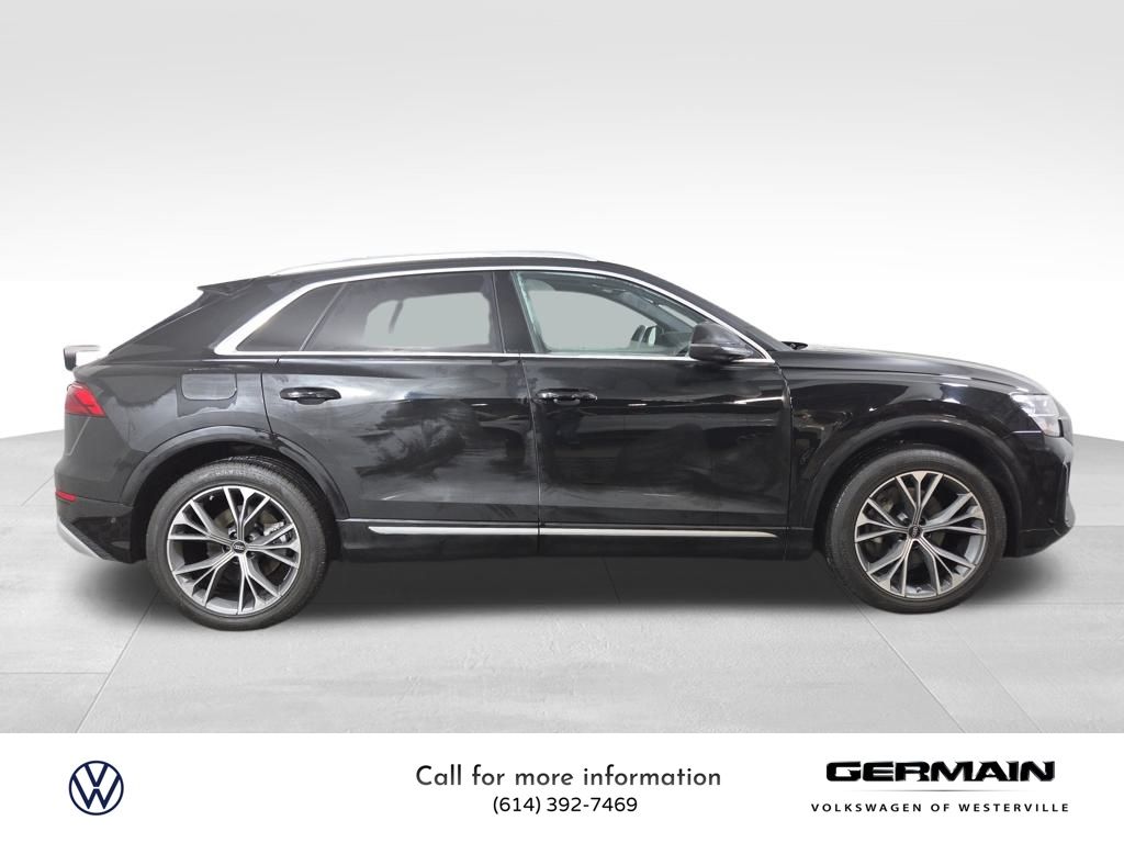 2024 Audi Q8 55 Prestige photo 4