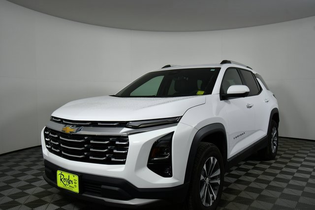 2025 Chevrolet Equinox LT photo 2