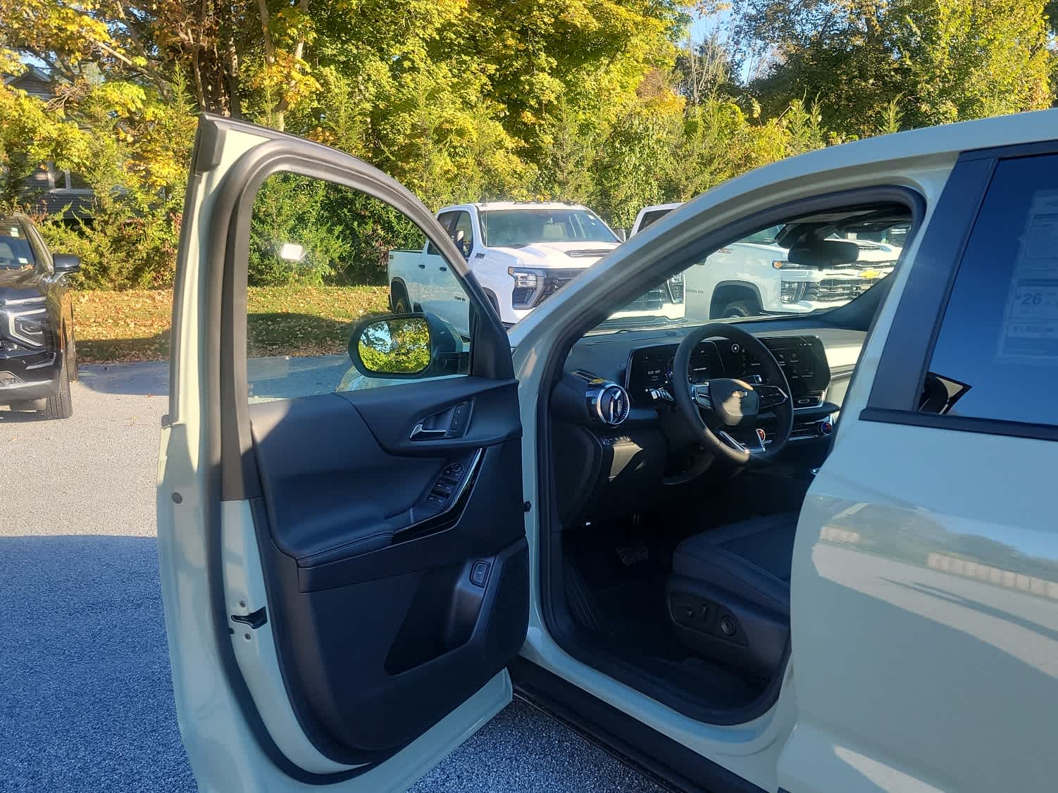 2026 Chevrolet Equinox LT photo 4