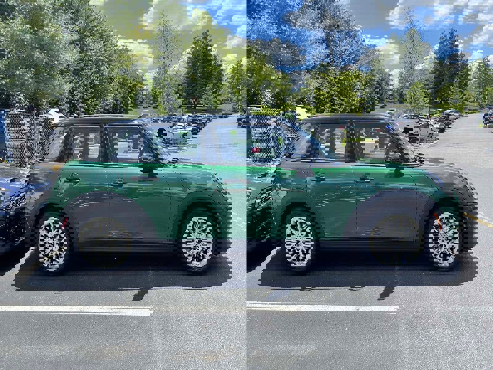 2025 Mini Cooper S Hardtop 4 Door photo 3