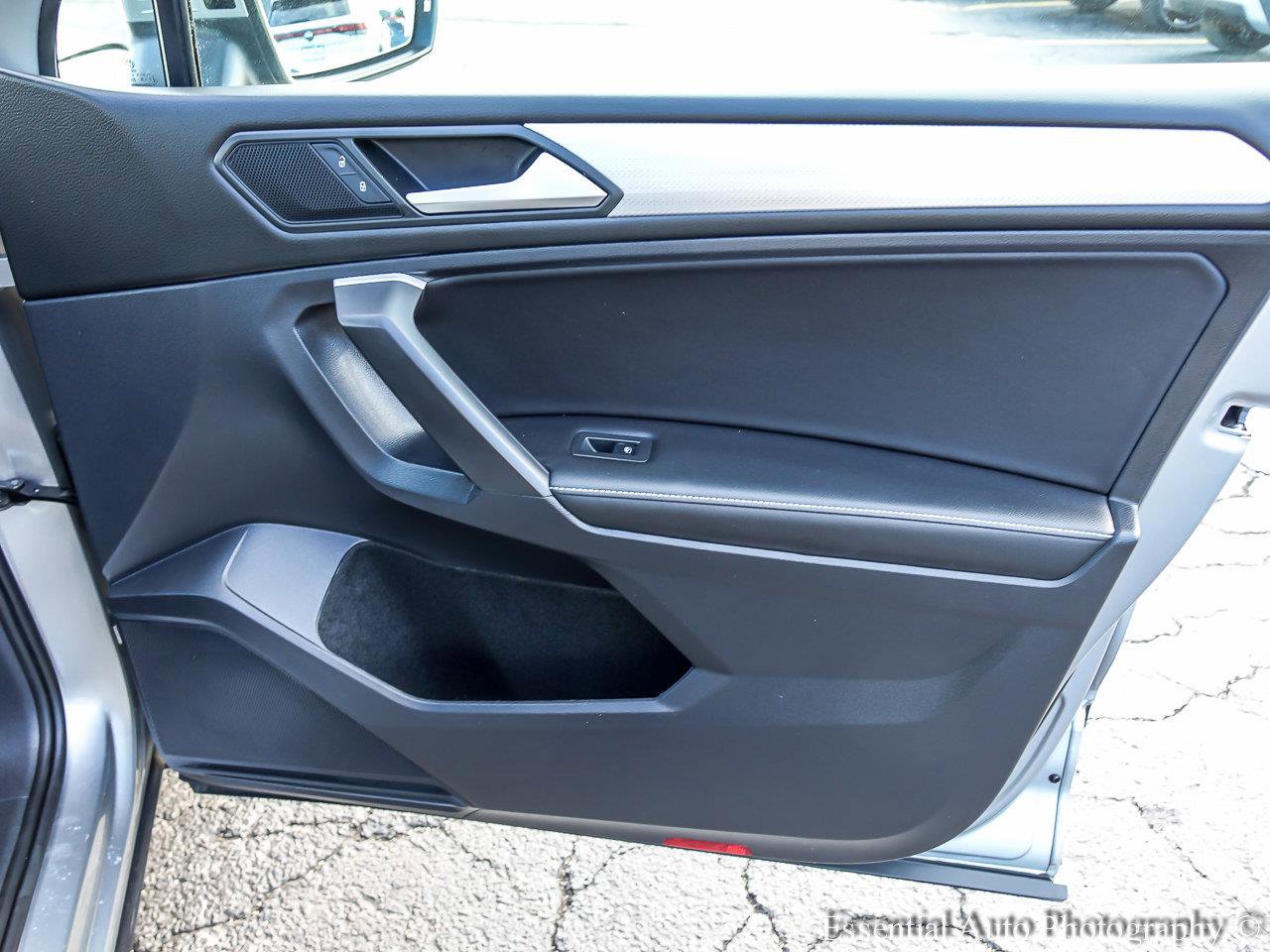 2023 VOLKSWAGEN TIGUAN - Image 21