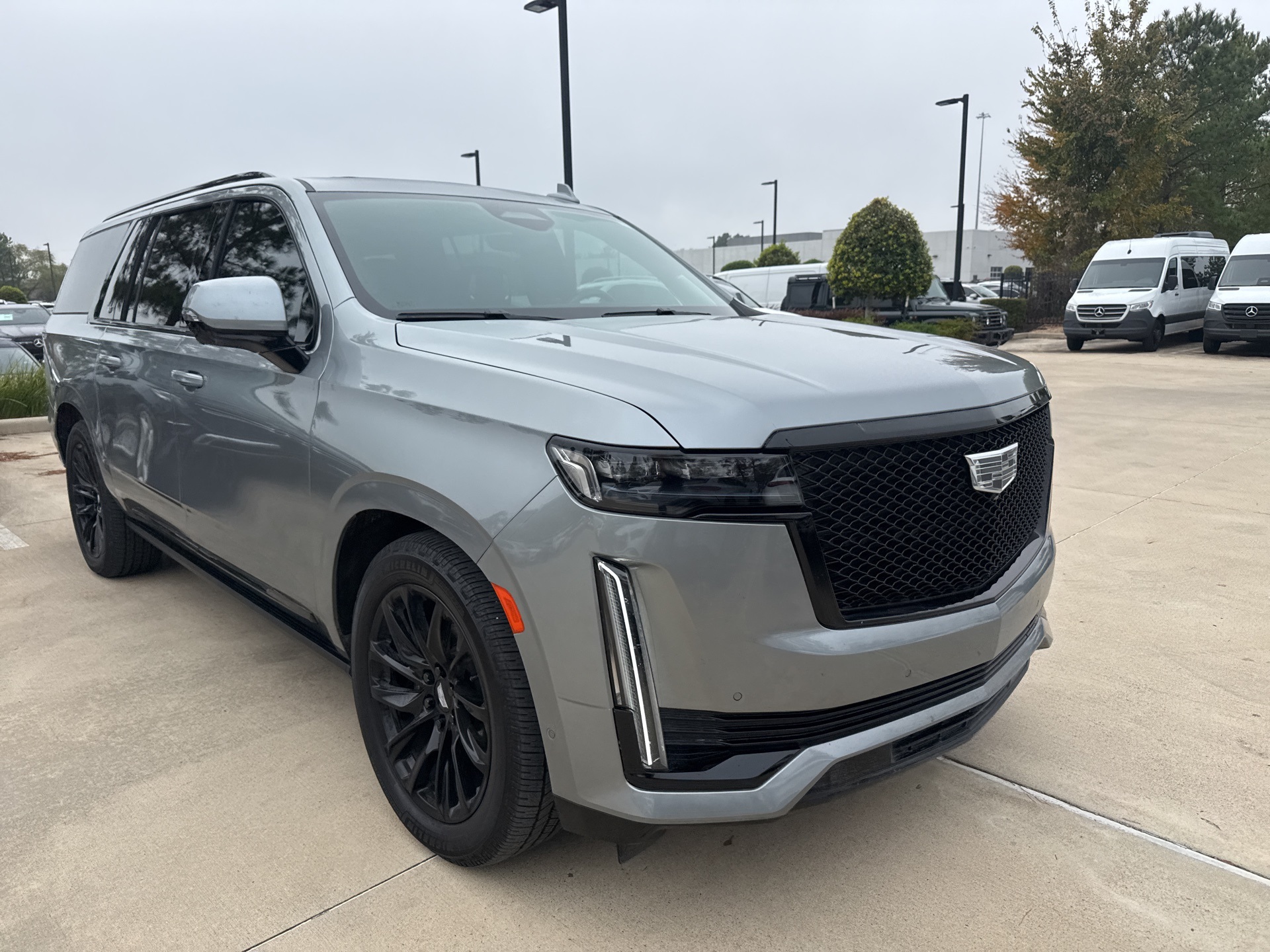 2023 Cadillac Escalade ESV Sport Platinum's photo