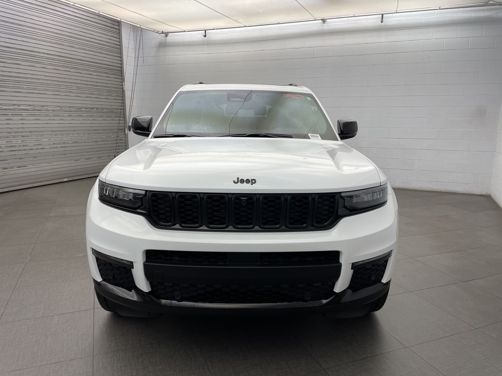 2025 Jeep Grand Cherokee Limited photo 5