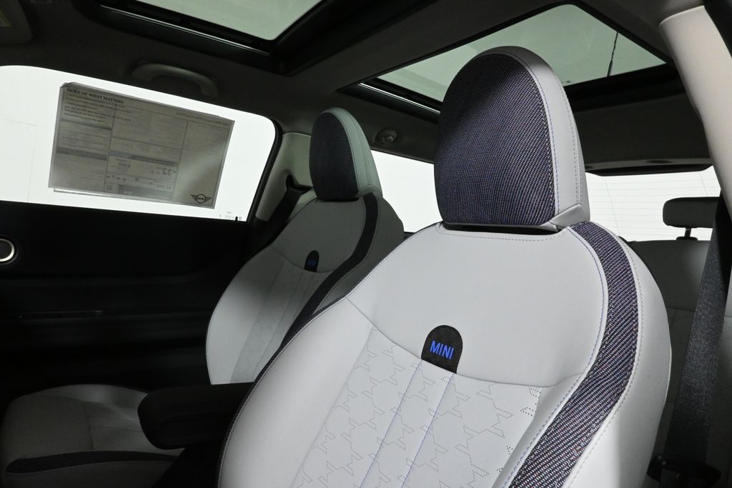 2025 Mini Cooper S Hardtop 2 Door photo 15