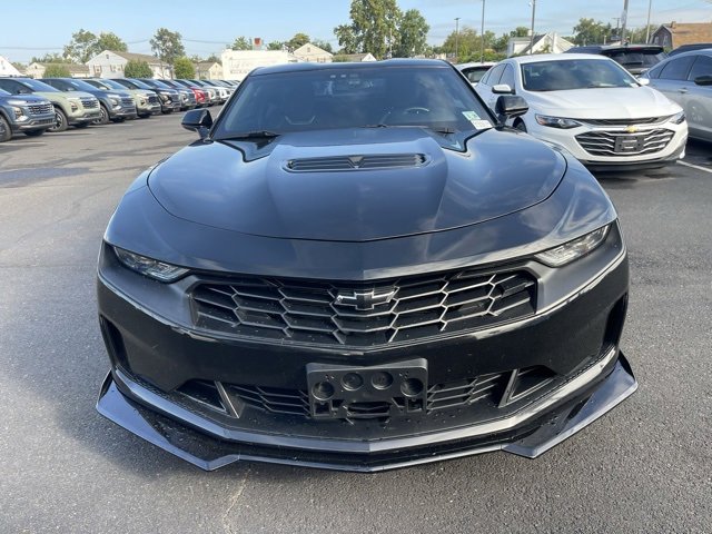2021 Chevrolet Camaro LT1 photo 2