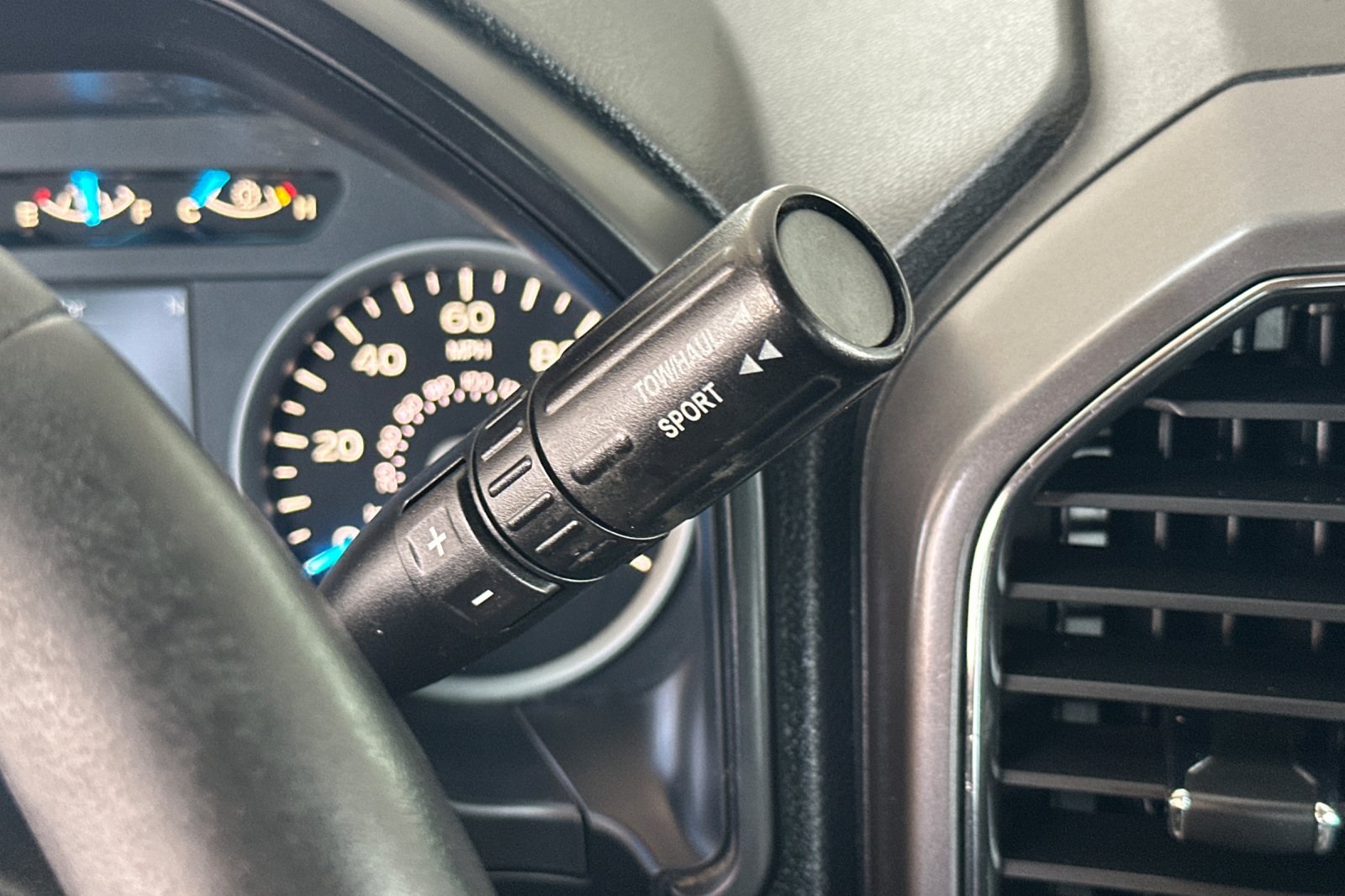 2017 Ford F-150 XLT photo 17