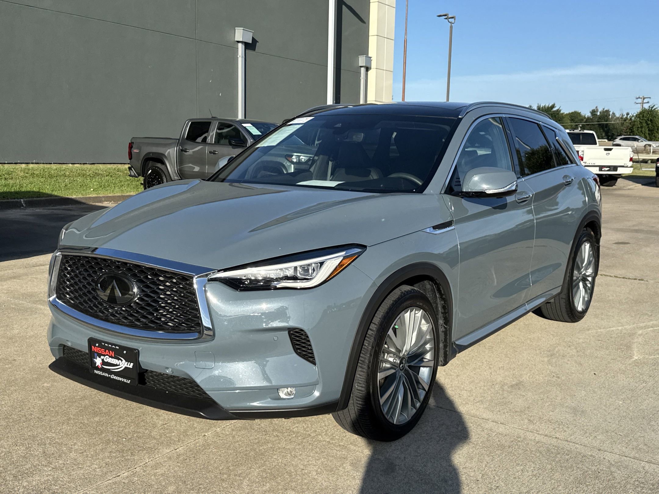 2023 Infiniti QX50 Autograph AWD photo 2