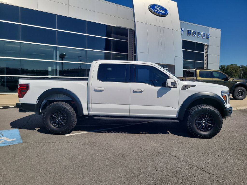 2024 Ford F-150 Raptor photo 2