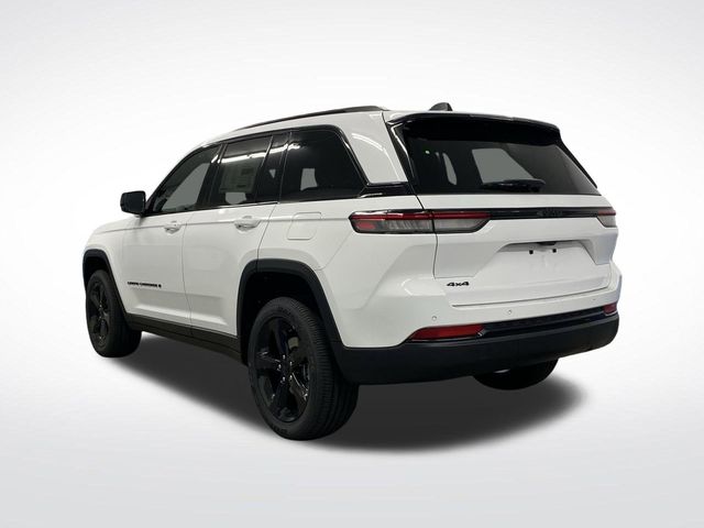 2025 Jeep Grand Cherokee Altitude X photo 2