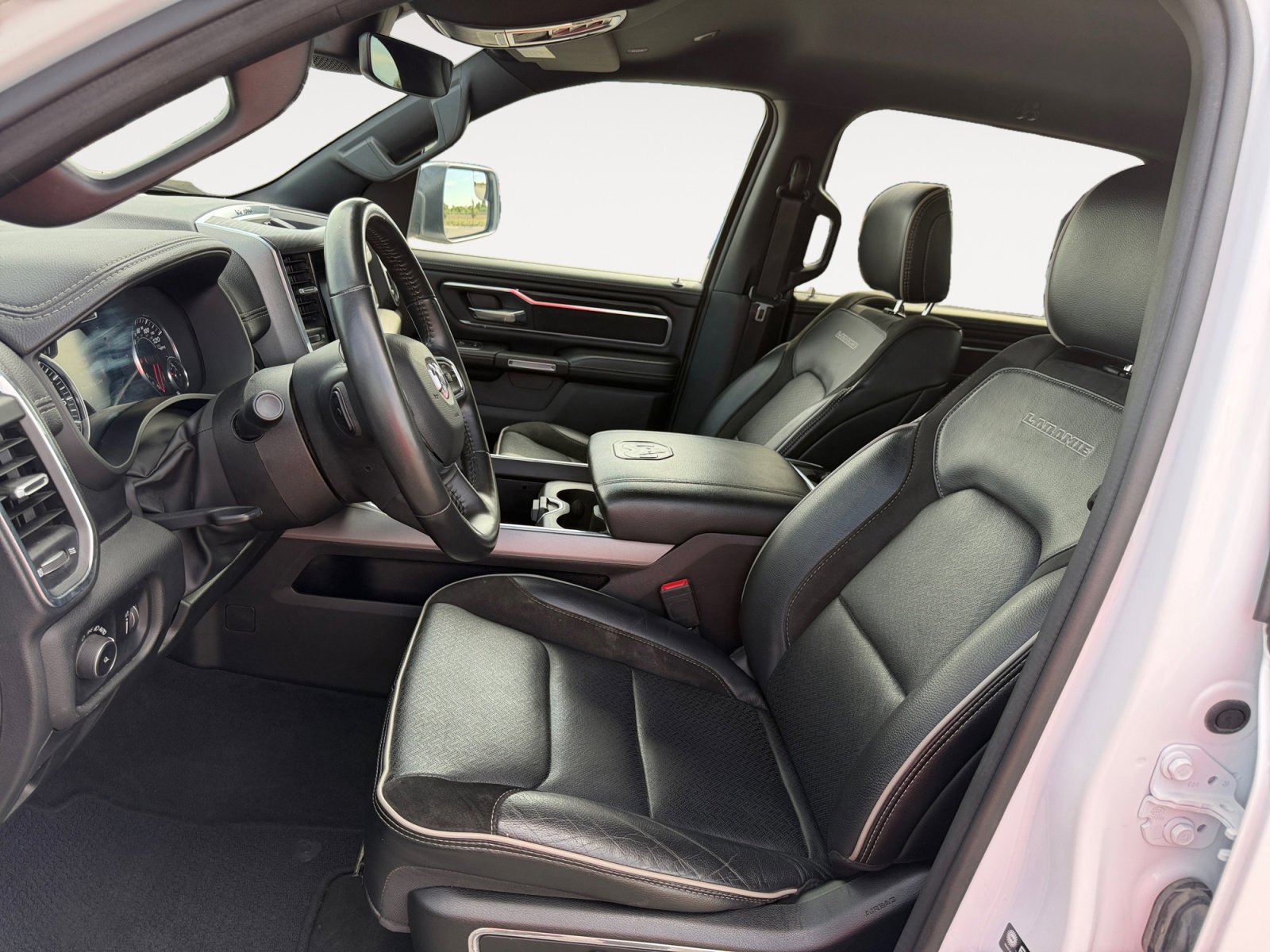 2024 Ram 1500 Laramie photo 20