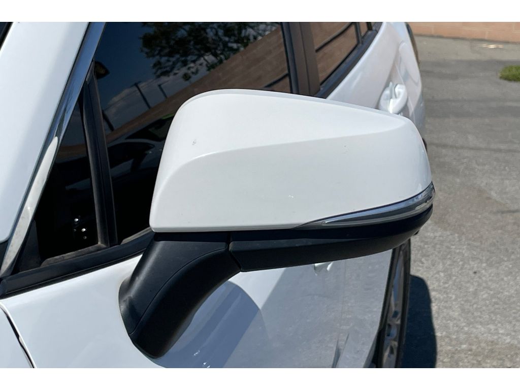 2023 Toyota RAV4 XLE photo 44