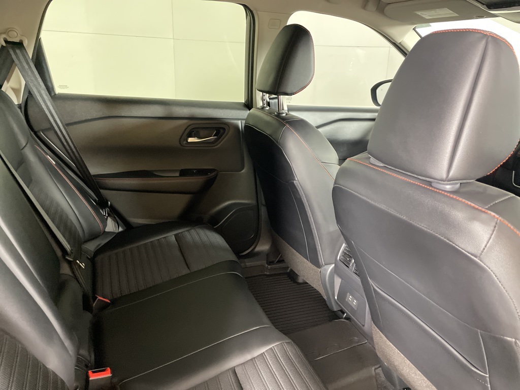 2026 Nissan Rogue SV photo 13