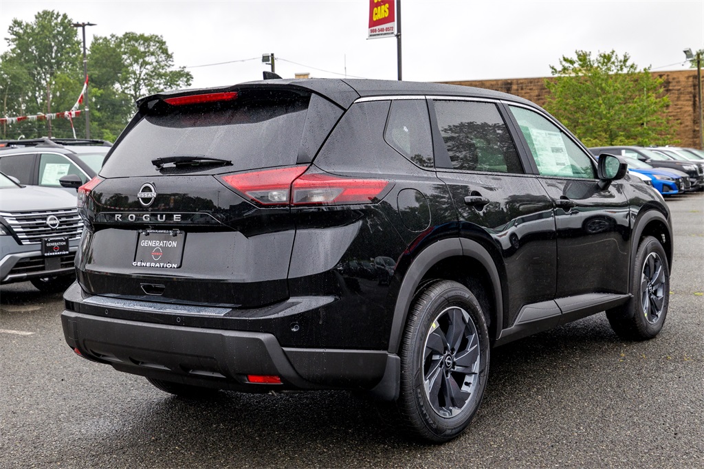 2025 Nissan Rogue SV photo 5