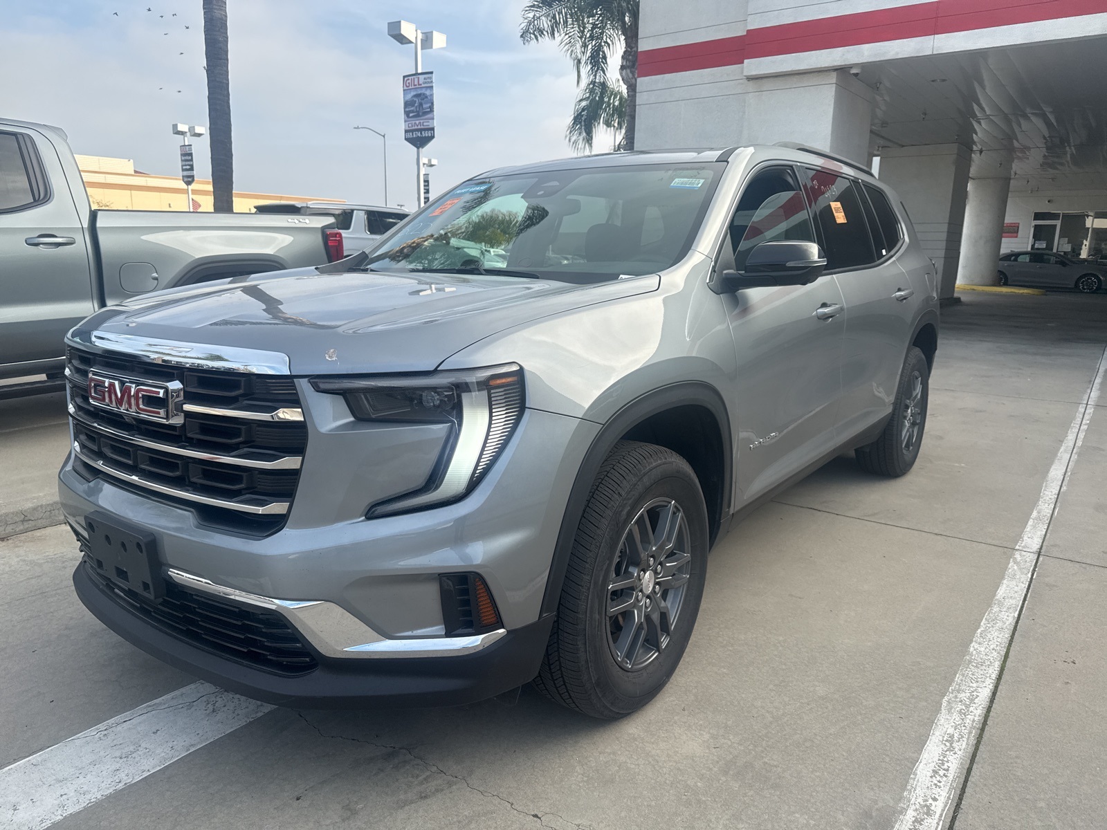 2025 GMC Acadia Elevation's photo