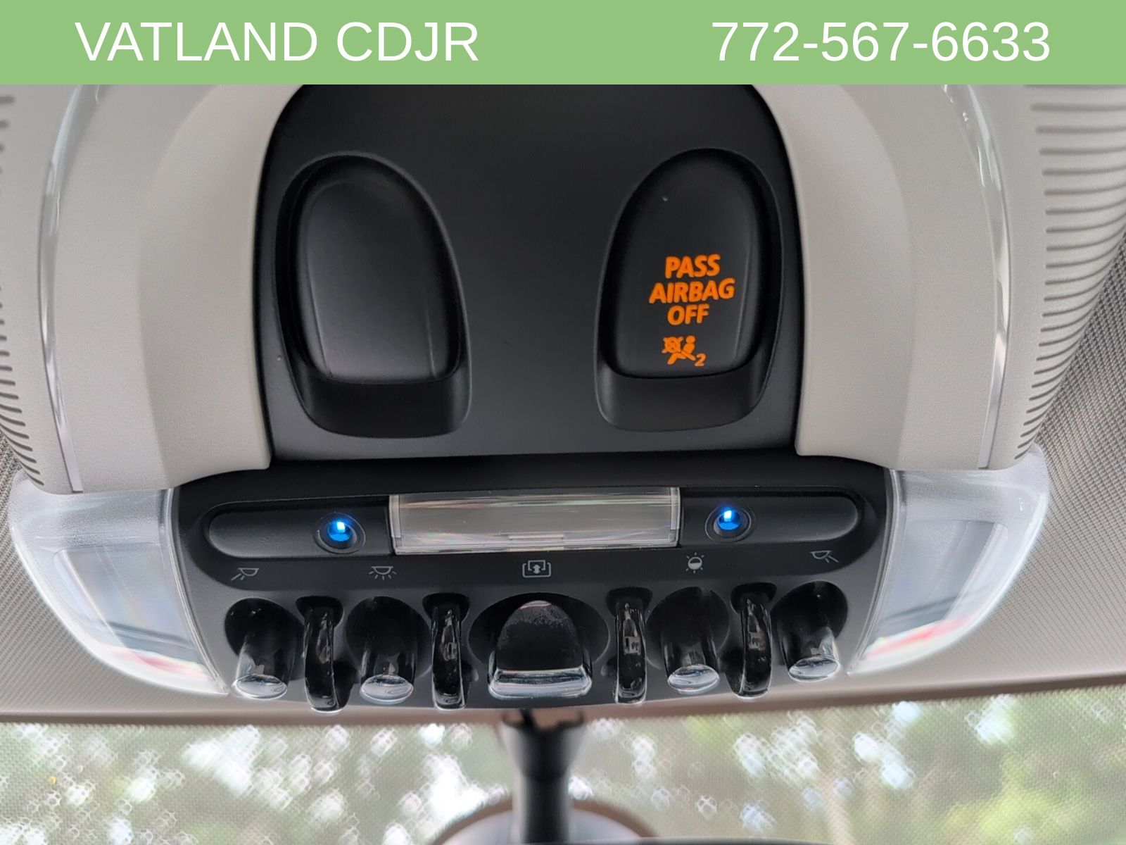 2016 Mini Clubman Base photo 28