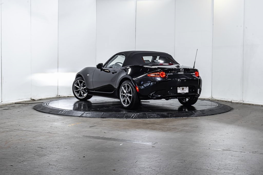 2022 Mazda MX-5 Miata Miata Grand Touring photo 3