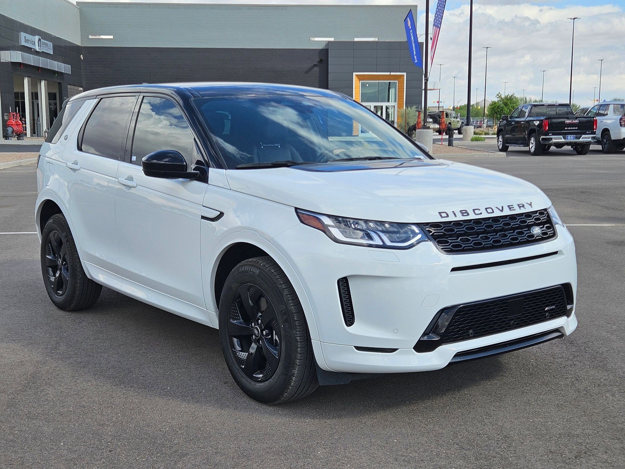 2023 Land Rover Discovery Sport S R-Dynamic photo 4