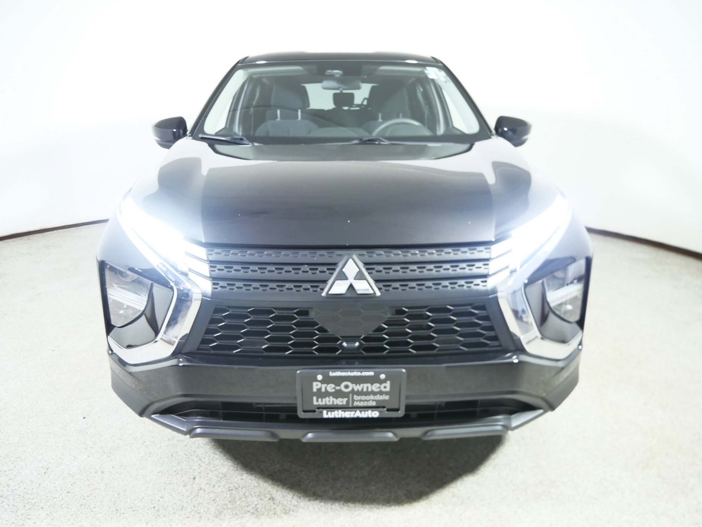 Used 2022 Mitsubishi Eclipse Cross ES with VIN JA4ASUAA4NZ005275 for sale in Brooklyn Center, Minnesota